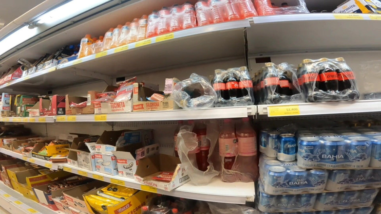 Jhodez1: Curvă uite cine dracu am văzut în seara asta la mall...