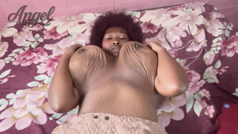 Angel Big B: Viens Me Voir Balancer Mon Gigantesque