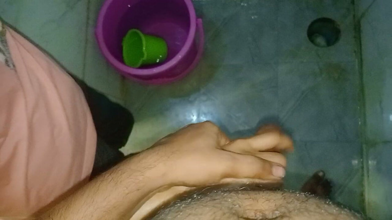 NikiRathod: Încerca să mă facă să ejaculez mai întâi prin masaj cu...