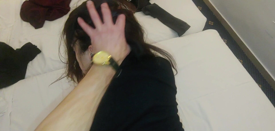 Ferrero anal experience: एक अजनबी के साथ होटल में रात. Dialoghi Ita