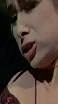 热 Reto 女同性恋者游戏，舔阴户和肛交