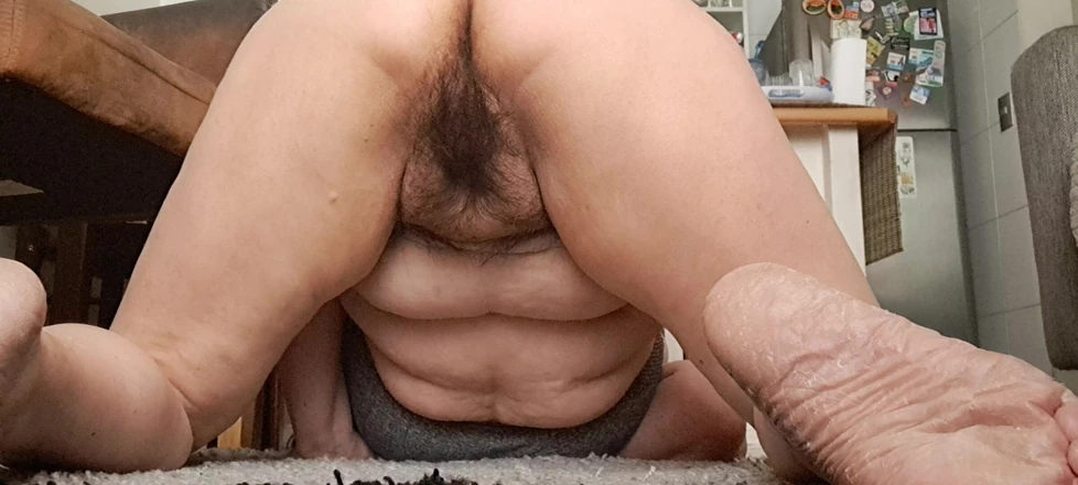 Mommy big hairy pussy: Slut MILF Opening Her Legs
