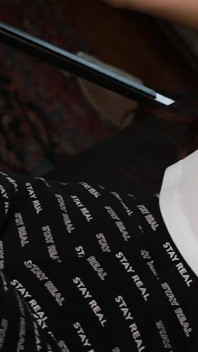 Kerry's Barefoot Tease - Sock Pull-off i Leggings & Crop Top