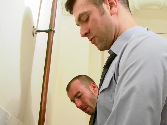 UK Naked Men: D.i. Sweeney Files - the Cottage