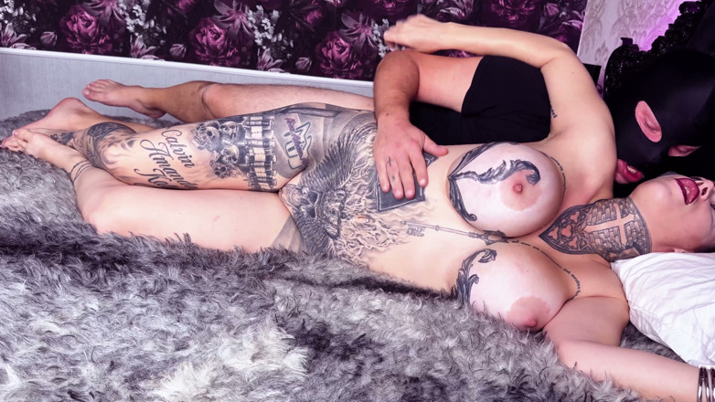 MissAlessaMilano: Horny Sex in Bed