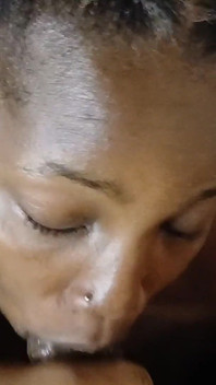 Spędziłem tyle zakupów teraz ta murzynka dziwka odwdzięcza się z blowjob Cumload na My Black Big Boobs - Mastermeat1