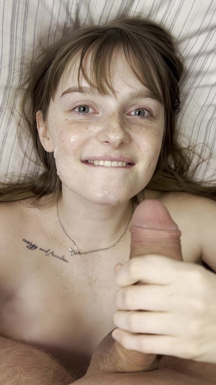 Lovelly_molly: Je lul neuken met mijn borsten en dan masturberen tot...