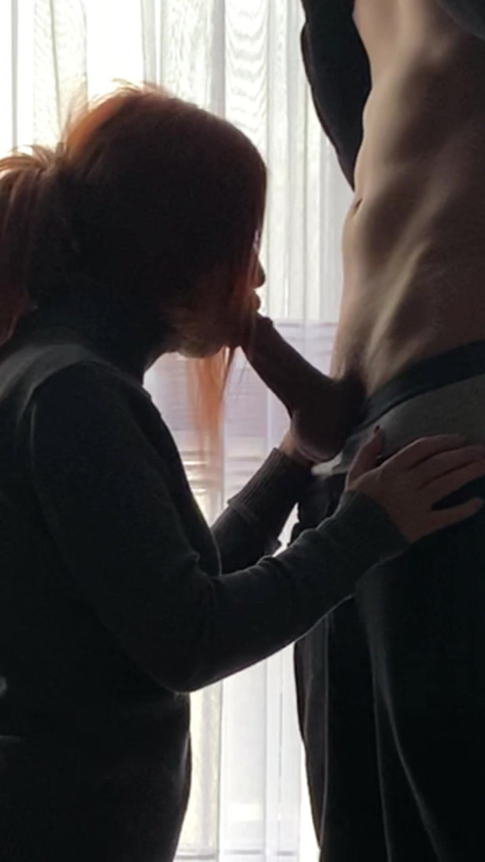 xKeryB: Elle est venue pour remettre la maison, mais elle s’est...