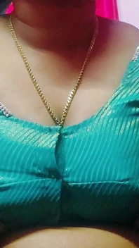 Amantes indios comienzan completo video de sexo hindi duro