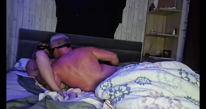 Anal Fetish Couple: Seks amatur buatan sendiri dengan MILF panas