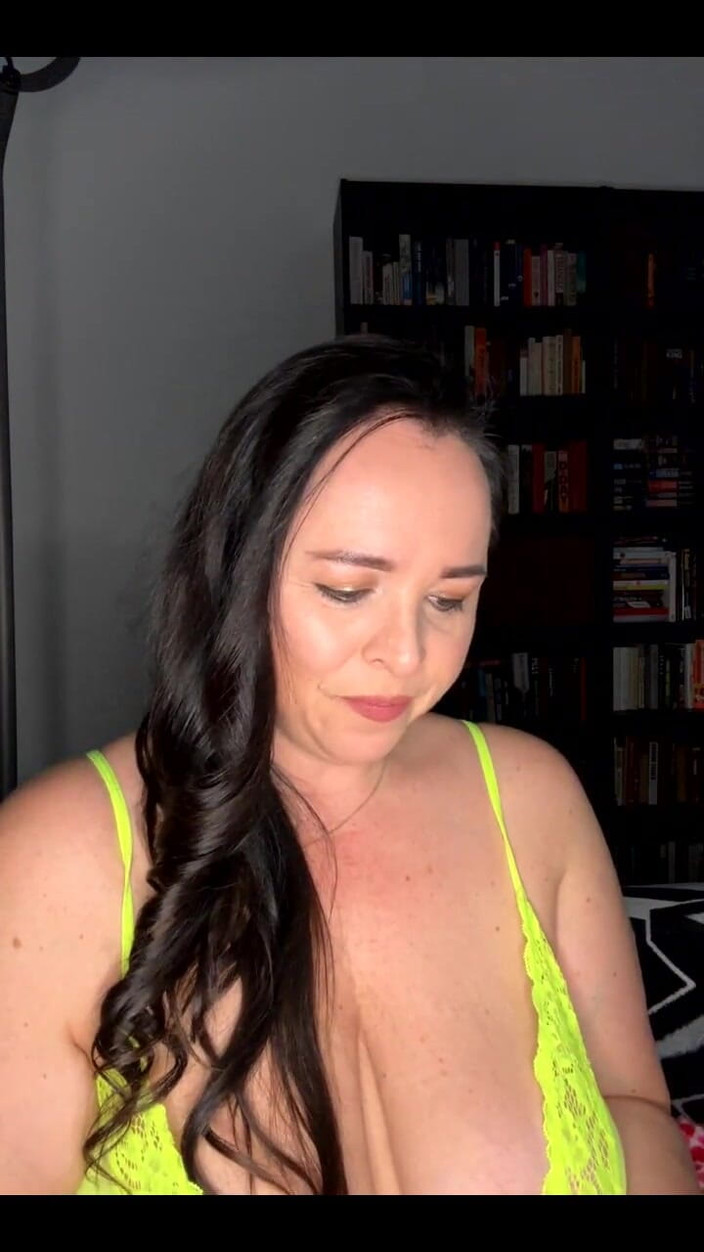 Amanda Thickk:  Amanda Thickk stream