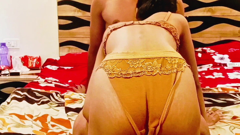 Silver_Worm: Kongkek Kakitangan Hotel Girl