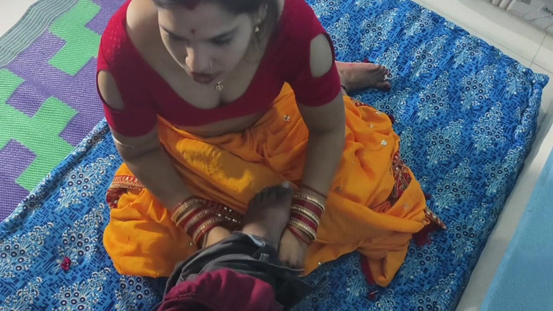 Sona bhabhi: 돈 때문에 남친과 하드코어 섹스하는 인도 마을 Sona Bhabhi