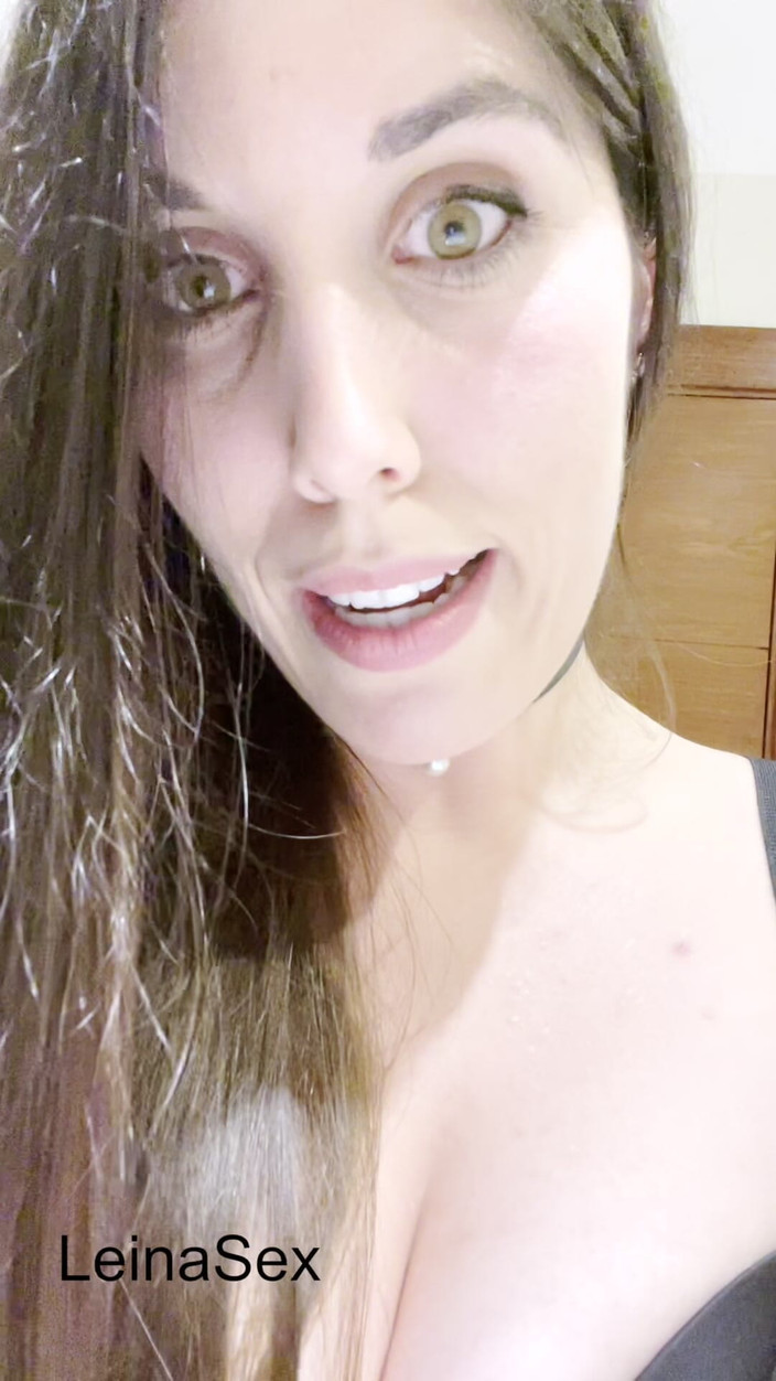 Leina Sex: 私はあなたの上司の売春婦です