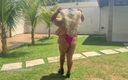 Angel SSBBW: Angel Ssbbw adora fetiche por chuva dourada