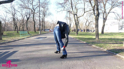 Gymnastic: Contortion outdoor
