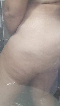 Big Butt Albino Midget Shower Show