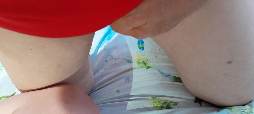 Lesbian-candys: Aksi hot lesbian yang saling masturbasi dengan rok mini