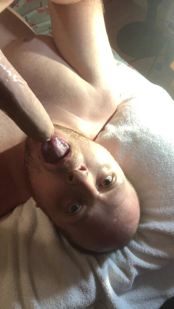 Charlieboy69: Deepthroat – Banyak Dildo
