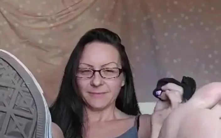 Raven Willow: My Converse Get Your Dick Hard