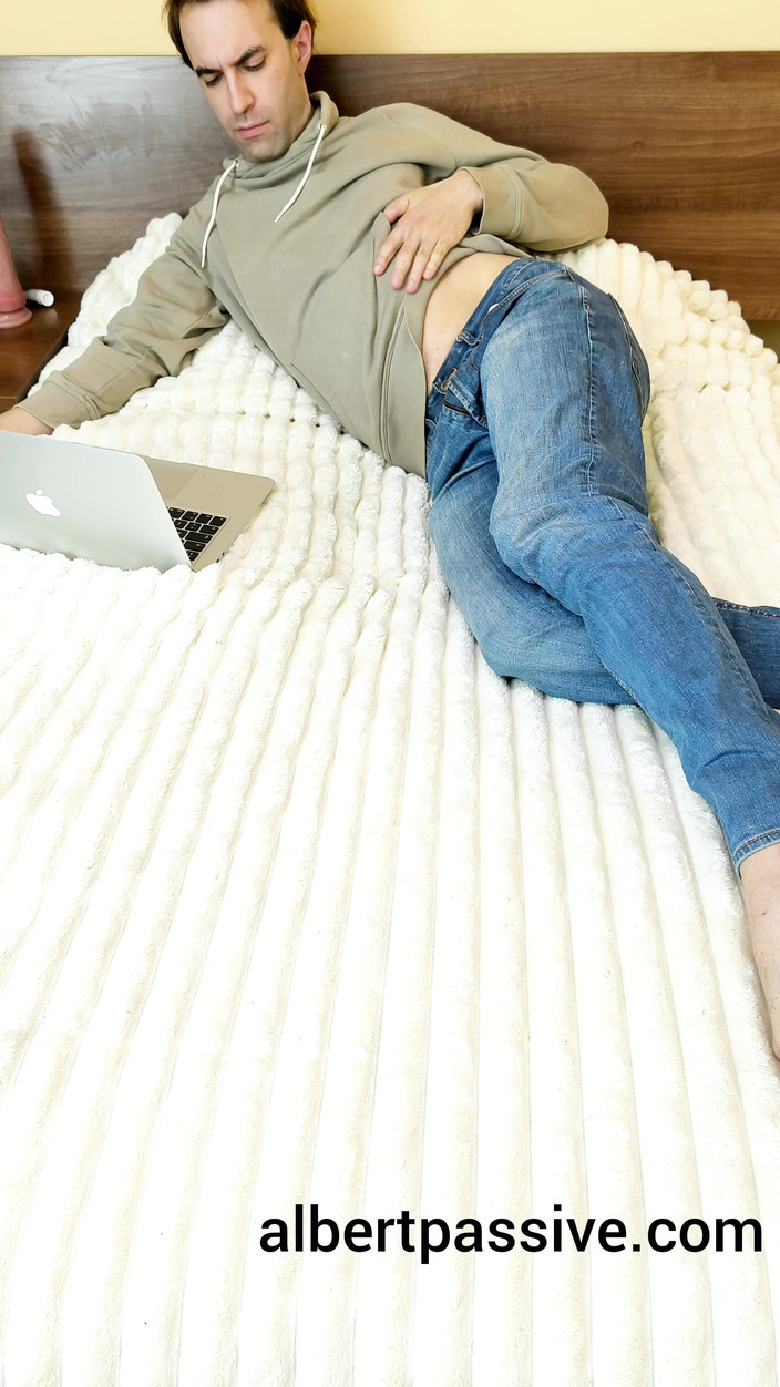 AlbertPassive: Îmi fut curul prea tare și doare