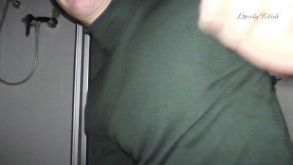 Lovely Male Fetish: Arons erster pinkelclip
