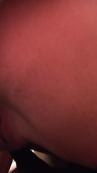 Sexe d’innombrables scènes - 1_anal trio d’amis à forte poitrine jouent avec deux et leurs éjaculations