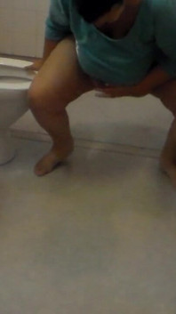 Jen Is Peeing All Over the Bathroom Floor