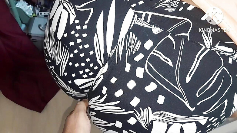 roshni-atif: Сьогодні старший хлопець мого боса трахнув мене