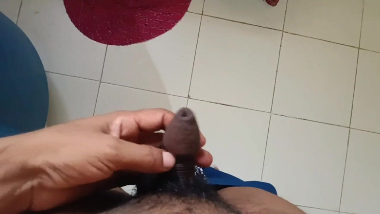 Desi Tits: Indische Desi homo masterbating deel 2