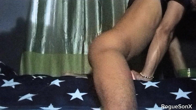 Rouge_eastson: Twink Vögelt Eine Muschi Hart
