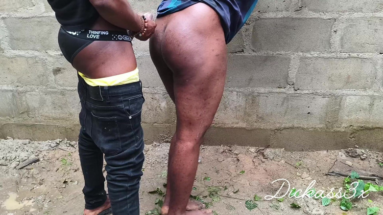 Dickass3x: Después del pellizque aquí viene el golpe de su cremosa...