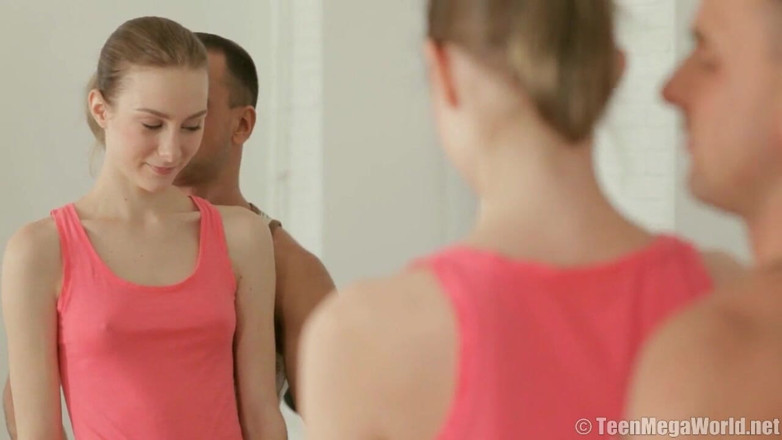 Teen Mega World: Süße daniela