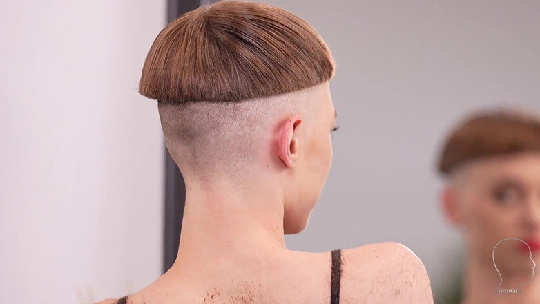 Euro Bald: Moniqe