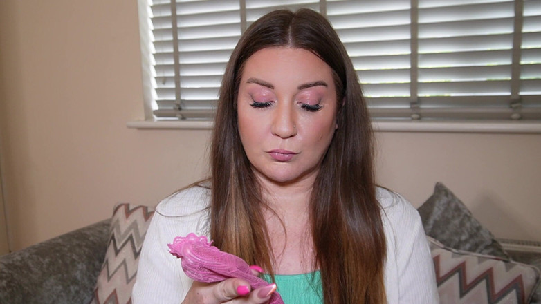 Harley Taboo: Mẹ kế &amp; con trai kế - bất ngờ sinh nhật