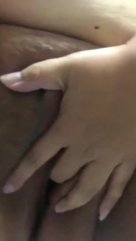 젖탱이를 빨아주는 와이프