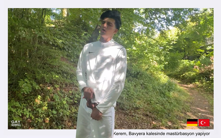GAYheim: Un Turc Allemand De 19 Ans Se Branle Dans Un Château...