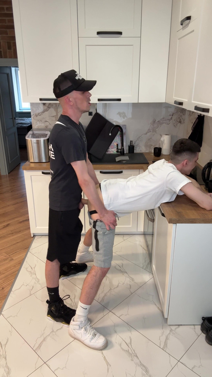 1JackDaniel: Sexo en la cocina