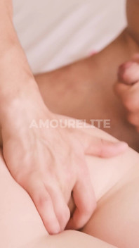 Üvey Kız Kardeş Üvey Erkek Kardeşinden Yeni Erkek Arkadaşı Için Anal Seks Hazırlamasını Istedi. Amour Elite