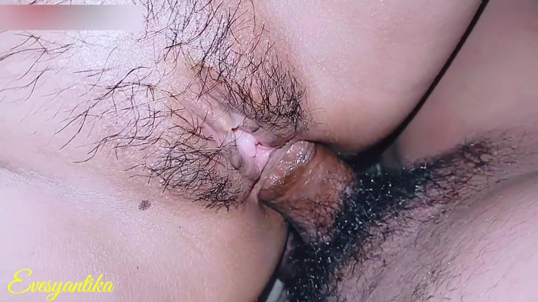 Pasutri indo: 처녀 애널 구멍 열기