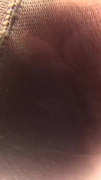 Yuuha vous fourre sa culotte trempée sur le visage. Elle veut que tu respires son parfum.