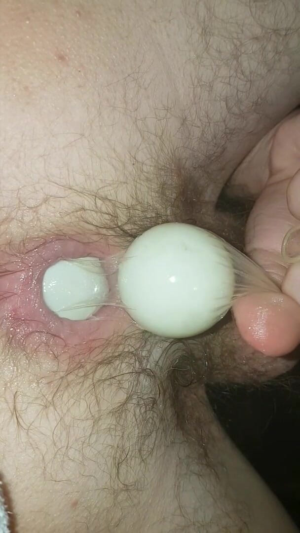 Asgartin: Mijn strakke kont gapen met 3 tafeltennisballen