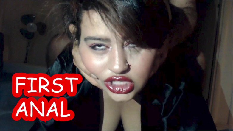 Evelyn Butt: Anal agonizante con hermosa hermanastra!