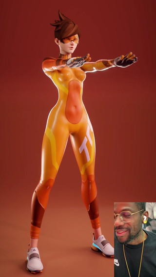 Good news media: Tracer cvičí svou děvku pro BBC