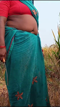 When the Sister-in-law Was Cutting Paddy, the Brother-in-law Fucked the Sister-in-law in the Paddy Field Itself.