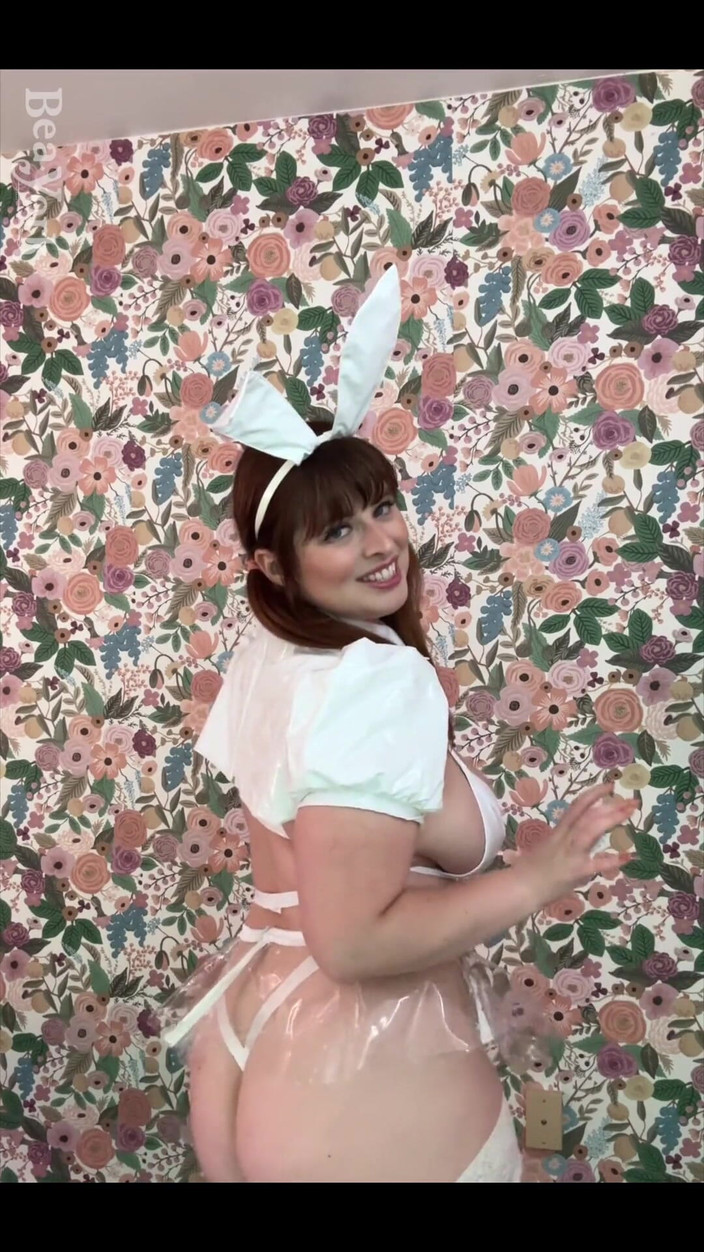 Bea York: 701734250088505344.mp4
