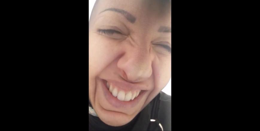 savannahamatoriale: Con medias en la cara tengo una nariz y cara...