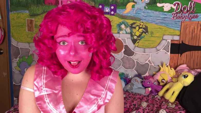 DollBabyLynn: 与pinki一起打屁股并唱