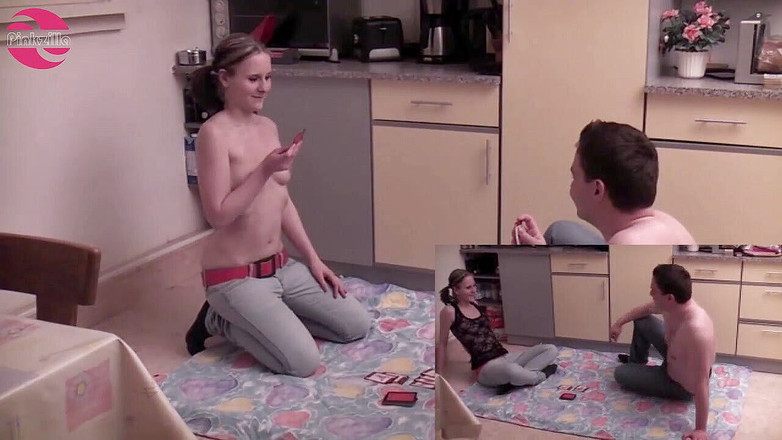 Pinkzilla Media: Striptýz pokeru