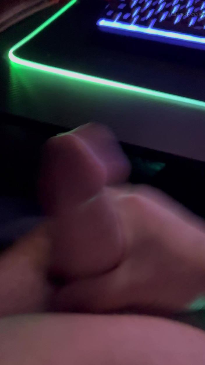 Respawn Daddy: Quick Cum Time While Jerking off